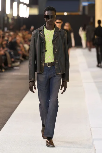 Look 46
